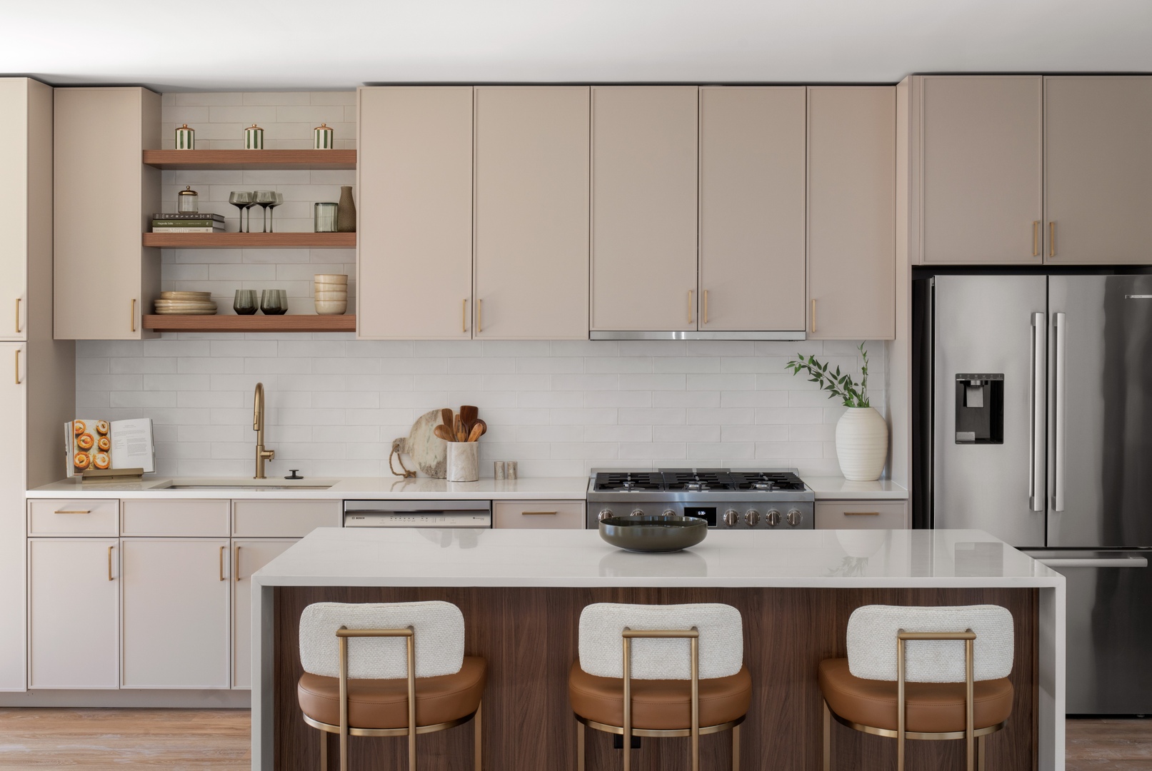 TheJuniper_LuxuryApartmentCommunity_Kitchen_MidtownGA