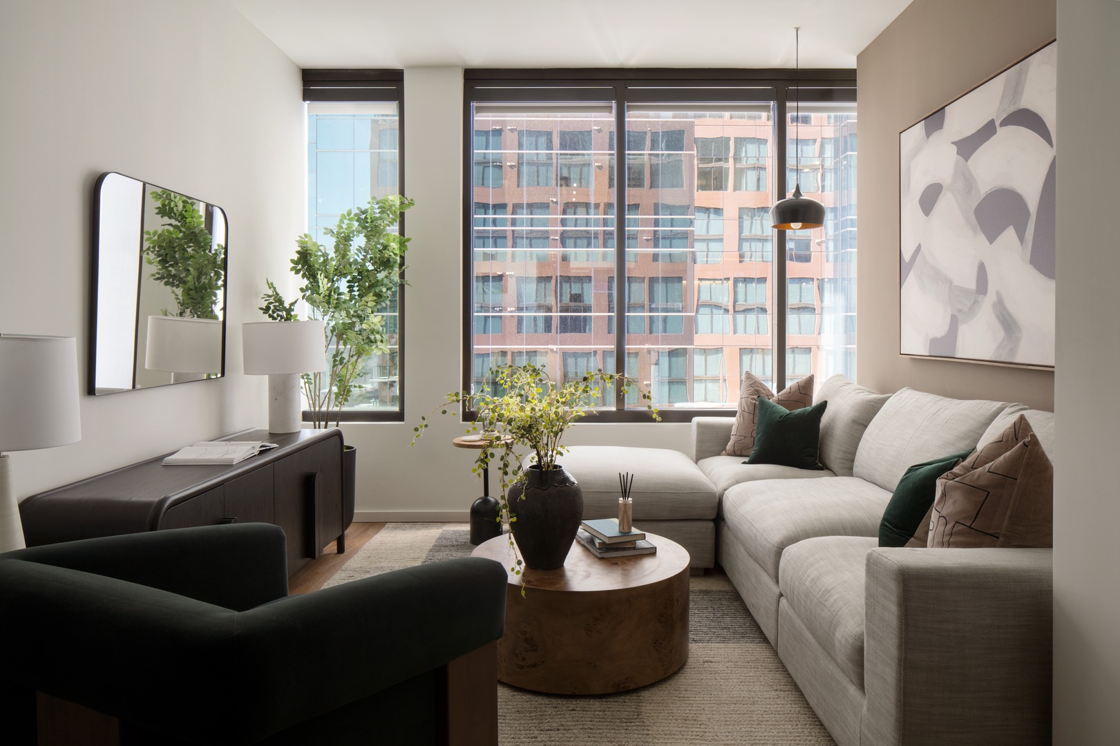 TheJuniper_LuxuryApartmentCommunity_LivingRoom_MidtownGA